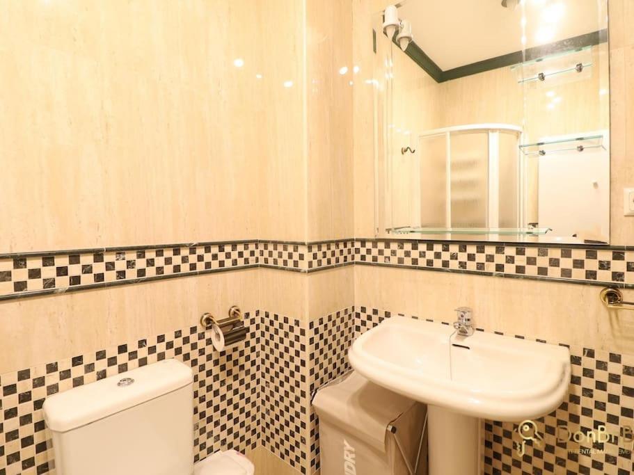 Apartamento Centrico En Ronda Apartment ภายนอก รูปภาพ